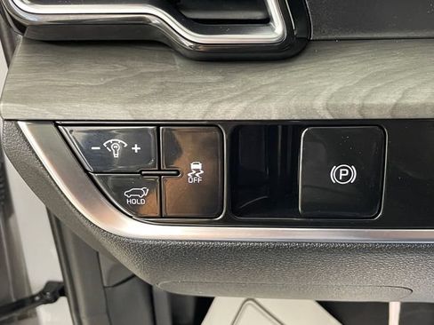 Certified 2025 Kia Sportage X-Line w/ Premium Package AWD/4WD image 17