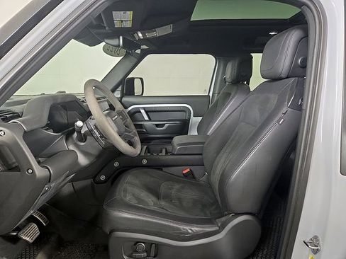 Used 2022 Land Rover Defender 90 V8 image 14