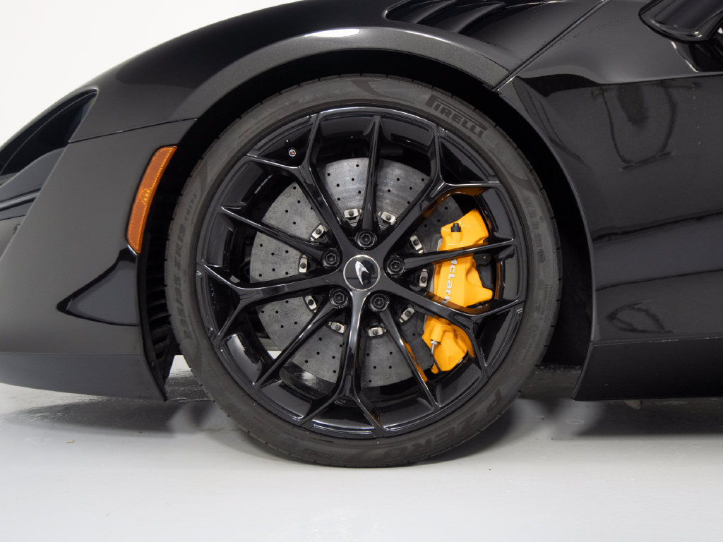 Used 2025 McLaren Artura Spider RWD image 10