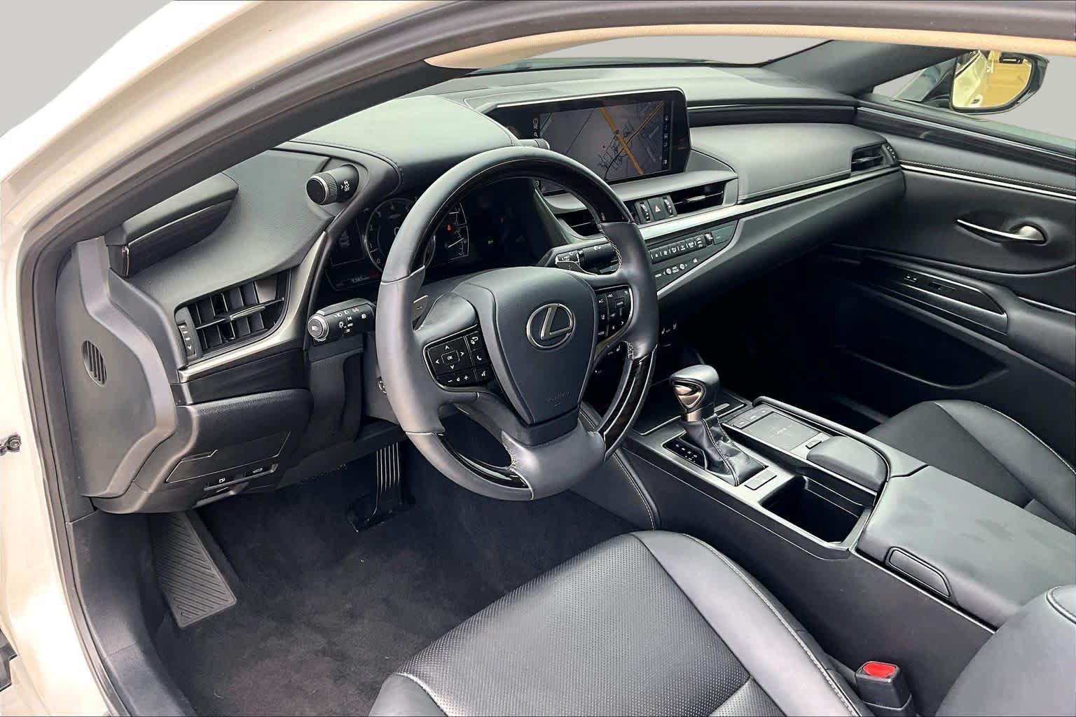 Used 2020 Lexus ES 350 w/ Premium Package FWD image 18