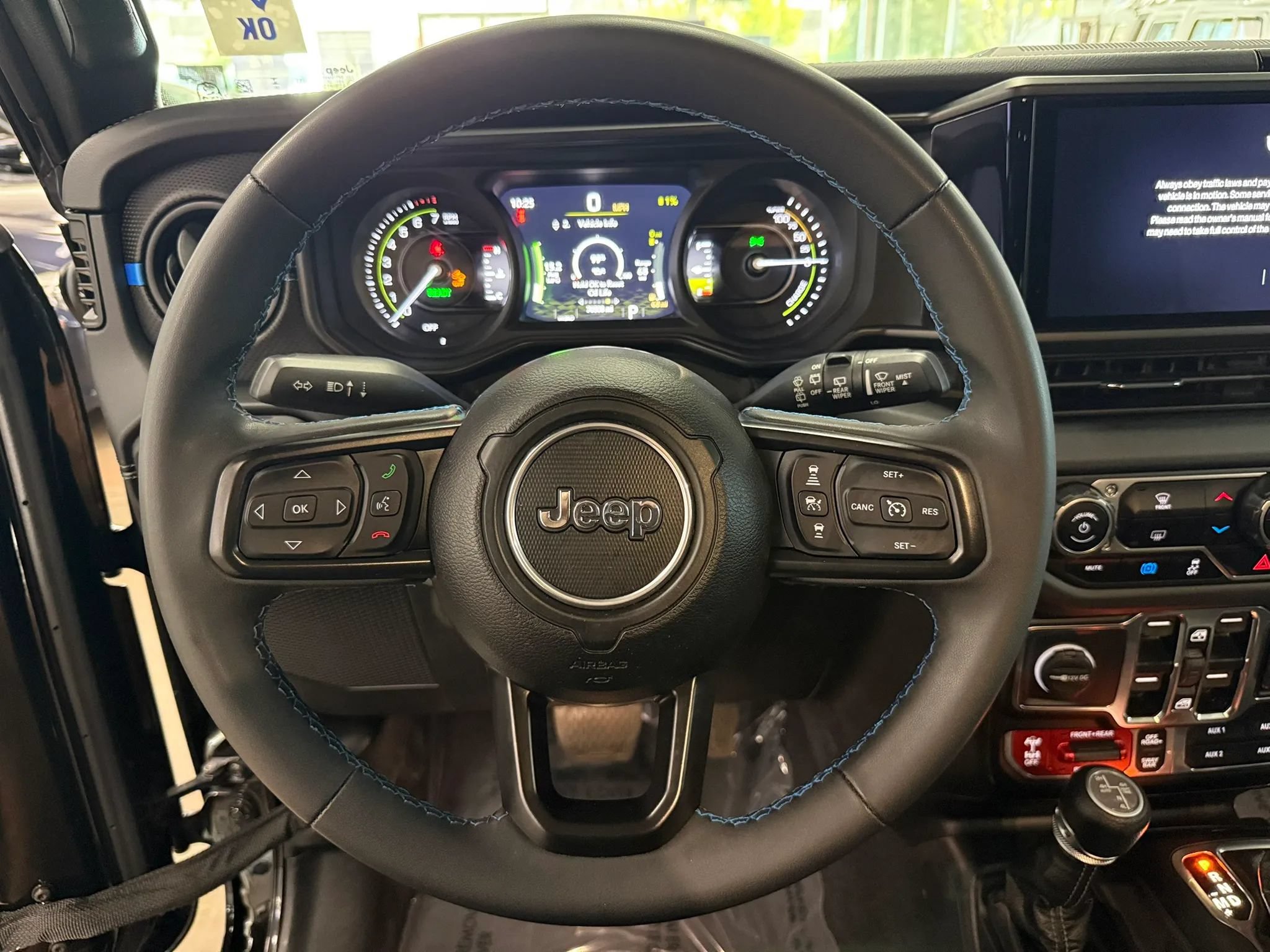 Used 2024 Jeep Wrangler Unlimited Rubicon 4xe AWD/4WD image 16