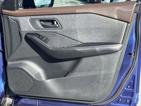 Used 2021 Nissan Rogue S image 25