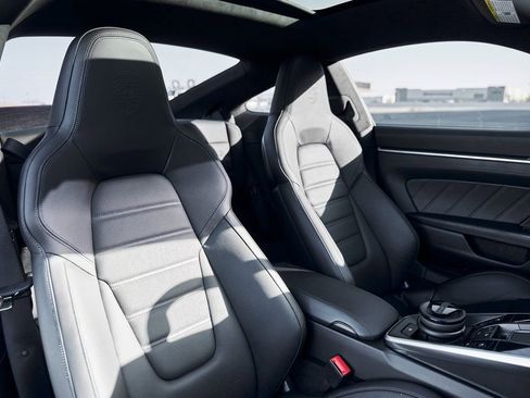 Used 2024 Porsche 911 Turbo image 38