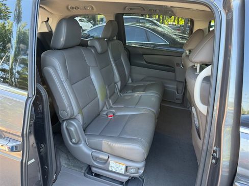 Used 2015 Honda Odyssey Touring image 18