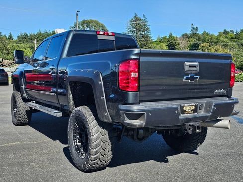 Used 2019 Chevrolet Silverado 2500 High Country AWD/4WD image 5
