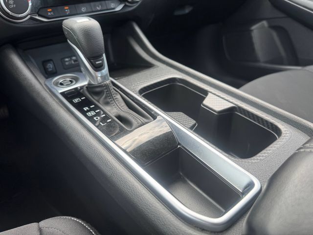 Used 2025 Nissan Sentra SV FWD image 18