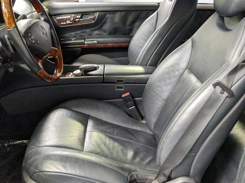 Used 2011 Mercedes-Benz CL 550 4MATIC image 31