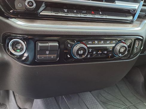 Used 2024 Chevrolet Silverado 2500 LTZ image 7