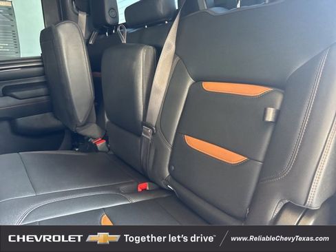 Certified 2024 GMC Sierra 2500 AT4 w/ AT4 Preferred Package image 12