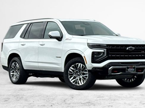 Used 2025 Chevrolet Tahoe Z71 image 2