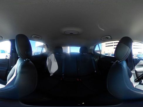 Used 2025 Buick Encore GX Preferred image 40