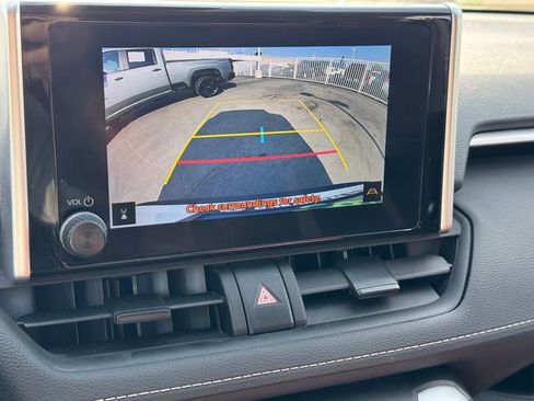 Used 2025 Toyota RAV4 XLE image 15