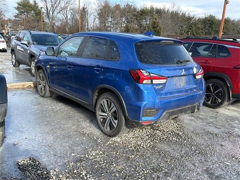 Used 2021 Mitsubishi Outlander Sport ES image 2