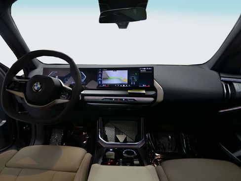 Certified 2025 BMW X3 xDrive30i AWD/4WD image 12