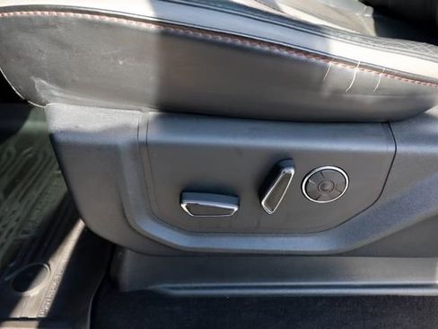 Used 2018 Ford F150 Platinum w/ Equipment Group 701A Luxury image 36