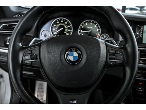 Used 2013 BMW 750Li xDrive image 17