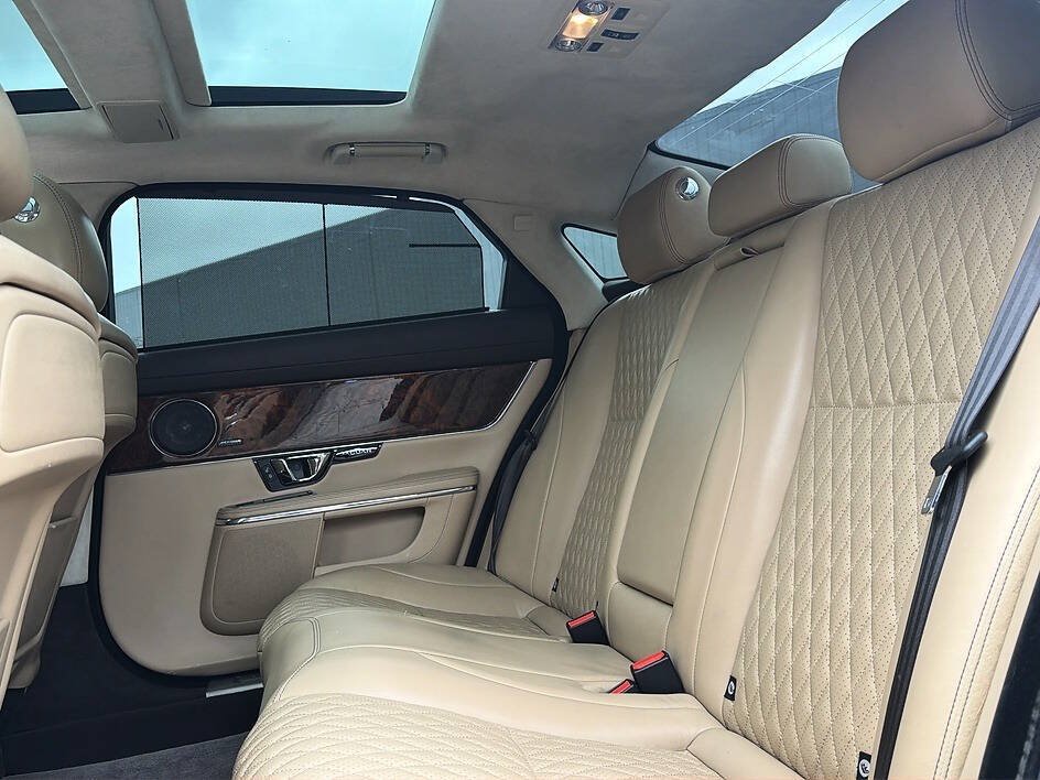 Used 2019 Jaguar XJ L Portfolio AWD/4WD image 19