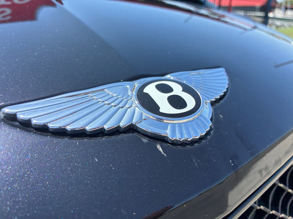 Used 2021 Bentley Bentayga AWD/4WD image 37