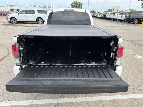 Used 2023 Toyota Tacoma TRD Sport AWD/4WD image 11