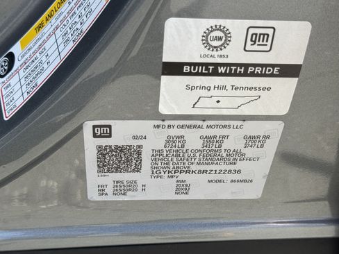 Used 2024 Cadillac Lyriq Luxury w/ LPO, Floor Liner Package RWD image 37