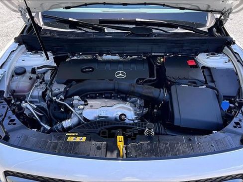 Certified 2023 Mercedes-Benz GLB 250 4MATIC image 33