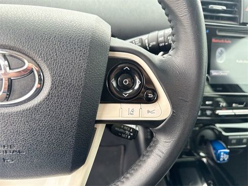Used 2017 Toyota Prius Four image 32