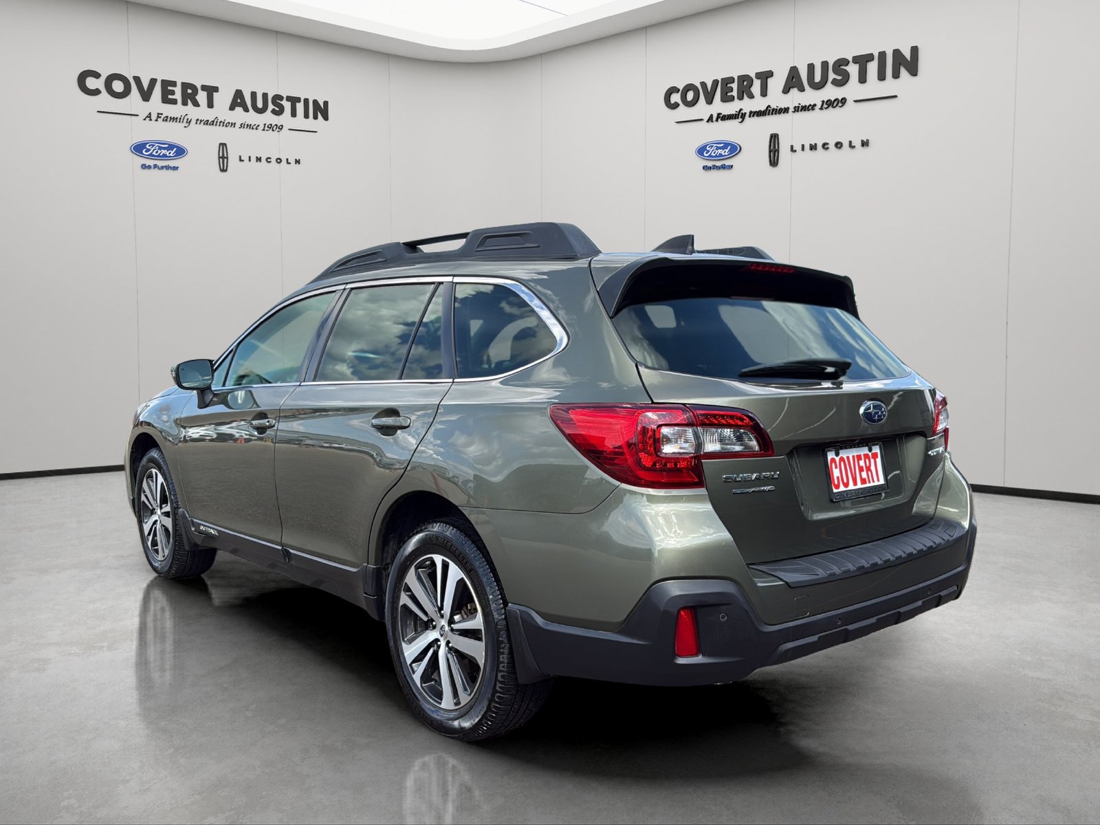 Used 2018 Subaru Outback 2.5i Limited AWD/4WD image 3