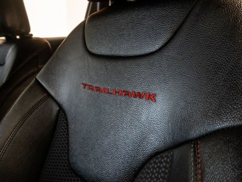 Certified 2025 Jeep Compass Trailhawk AWD/4WD image 10