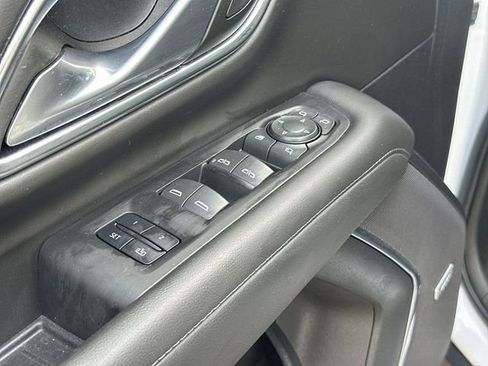 Used 2024 Chevrolet Tahoe Z71 w/ Luxury Package image 23