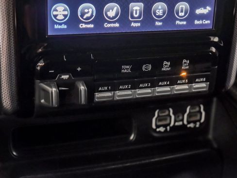 Used 2020 RAM 3500 Limited AWD/4WD image 28