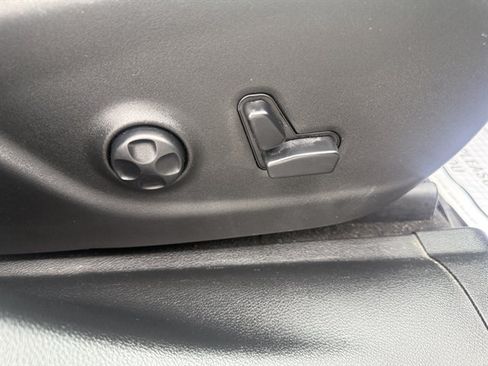 Used 2019 Jeep Cherokee Limited AWD/4WD image 45
