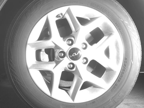 Used 2025 Kia Soul LX w/ LX Technology Package image 12