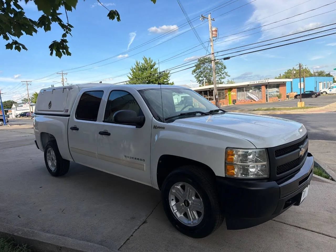 Used 2010 Chevrolet Silverado 1500 2WD Crew Cab Hybrid image 5