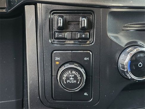 Certified 2022 Ford F150 XLT w/ Equipment Group 302A High image 26