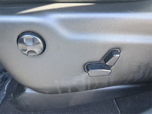 Used 2024 Dodge Durango GT image 23