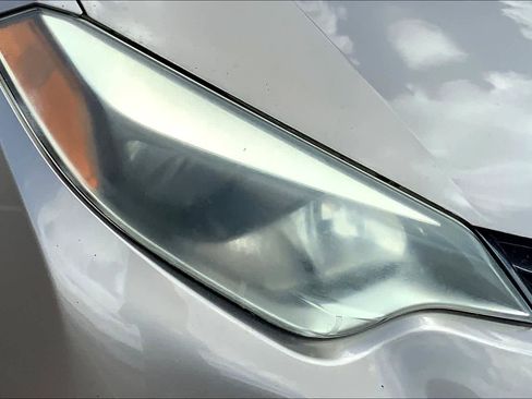 Used 2015 Toyota Corolla LE FWD image 34
