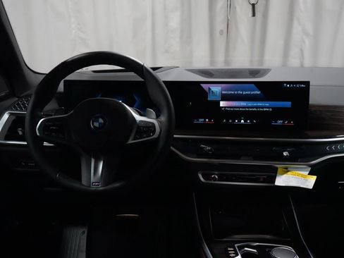 Certified 2025 BMW X5 xDrive50e w/ M Sport Package image 3