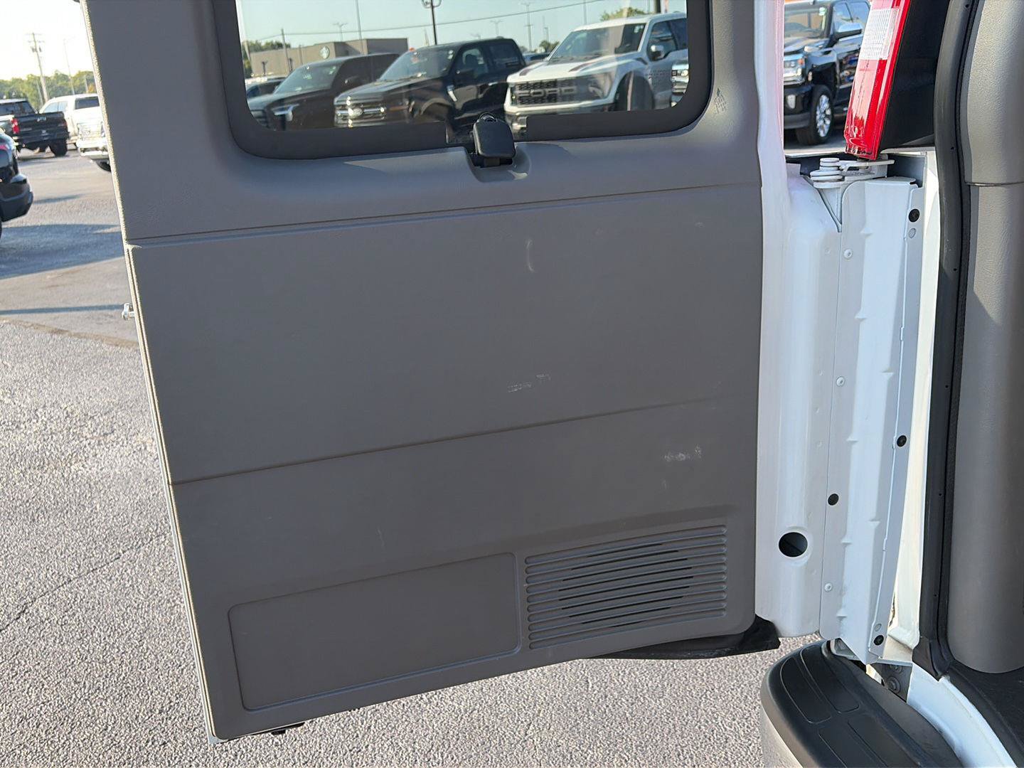 Used 2025 Chevrolet Express 3500 LT w/ LT Preferred Equipment Group RWD image 12