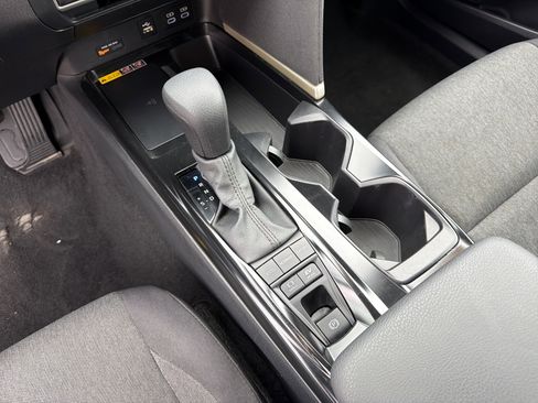 Used 2025 Toyota Camry LE FWD image 28