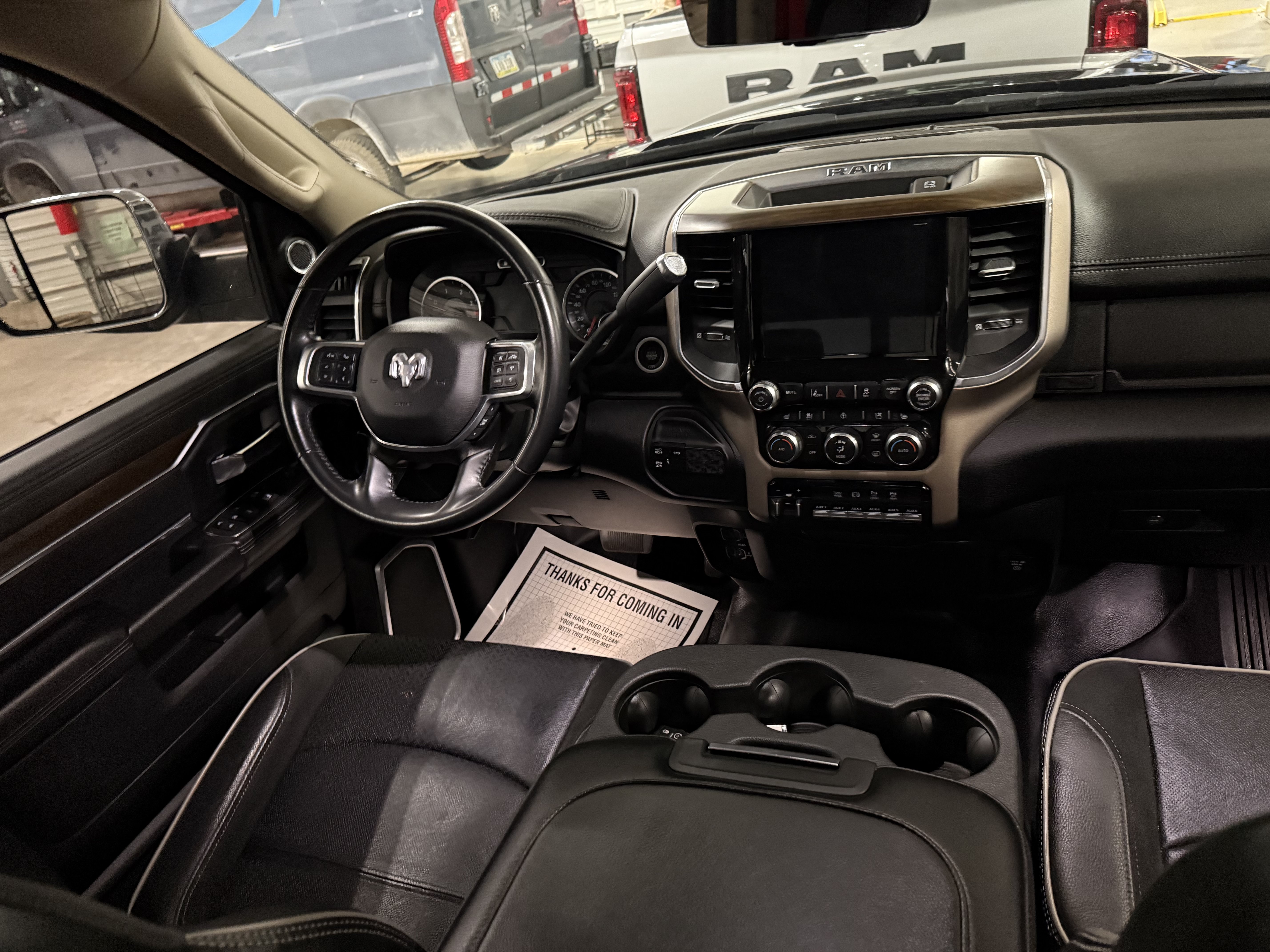 Used 2022 RAM 3500 Laramie AWD/4WD image 19