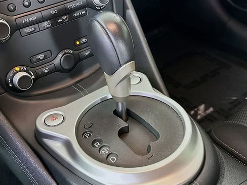 Used 2016 Nissan 370Z w/ Sport Package image 16