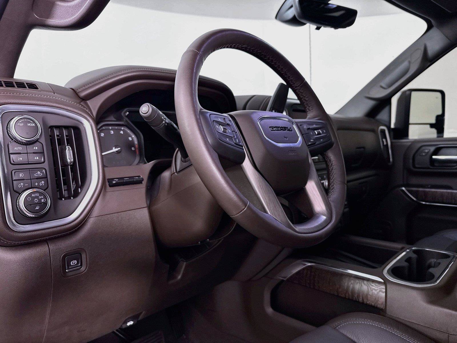 Used 2022 GMC Sierra 2500 Denali w/ Denali Ultimate Package AWD/4WD image 12