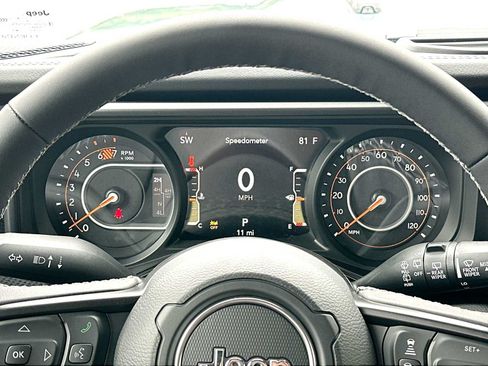 New 2026 Jeep Wrangler Unlimited Rubicon AWD/4WD image 19