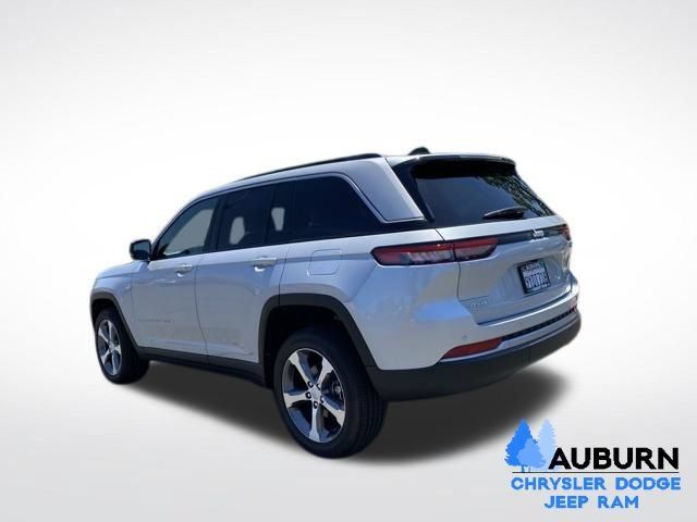 Used 2026 Jeep Grand Cherokee Limited AWD/4WD image 5
