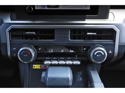 Used 2025 Toyota 4Runner TRD Off-Road AWD/4WD image 24