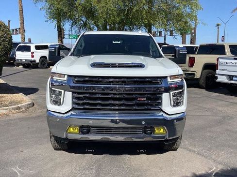 Used 2021 Chevrolet Silverado 2500 LTZ AWD/4WD image 3