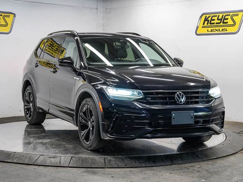 Used 2023 Volkswagen Tiguan SE R-Line FWD image 5