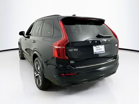 Used 2022 Volvo XC90 T8 R-Design w/ Advanced Package image 7