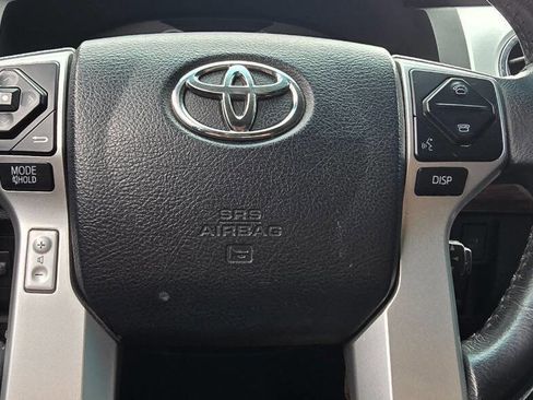 Used 2017 Toyota Tundra Limited w/ Limited Premium Package RWD image 20