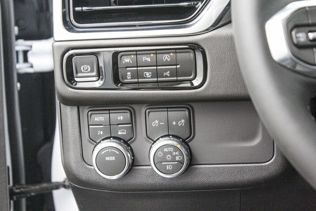 New 2026 GMC Yukon Denali w/ Sun & Power Step Package AWD/4WD image 16